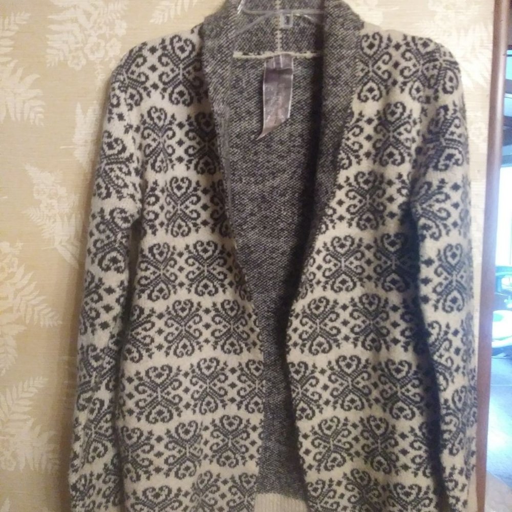 Moon Collection cargian white black